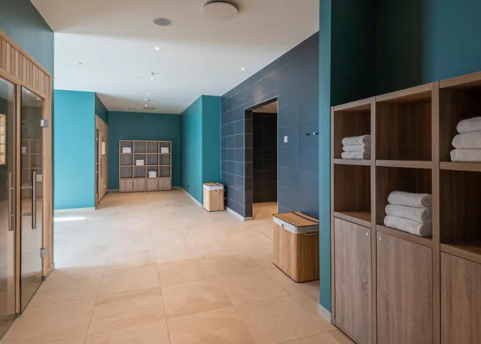 Centre By Ihg Отель 4*
