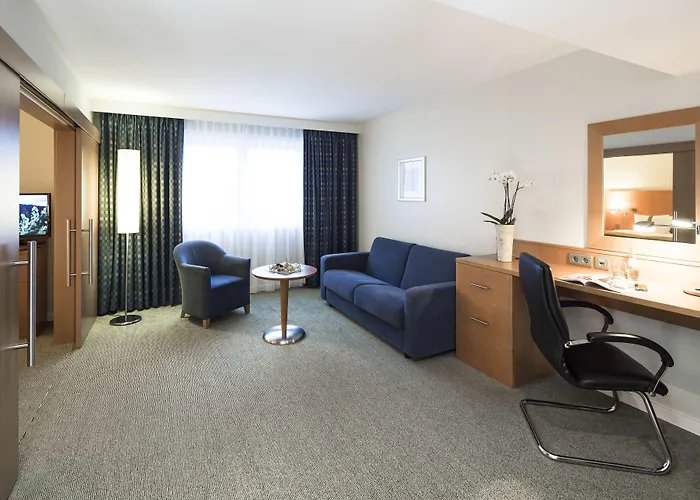 Отель Centre By Ihg 4*