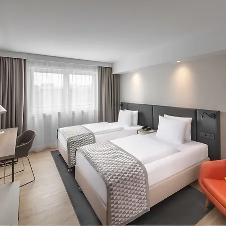 Centre By Ihg מלון