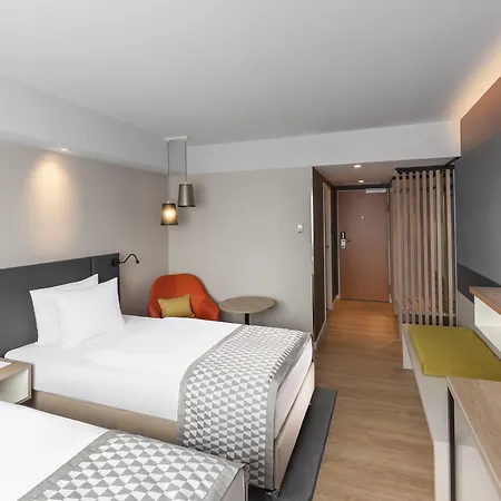 Centre By Ihg Hotel Munique