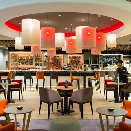 Centre By Ihg מלון 4*