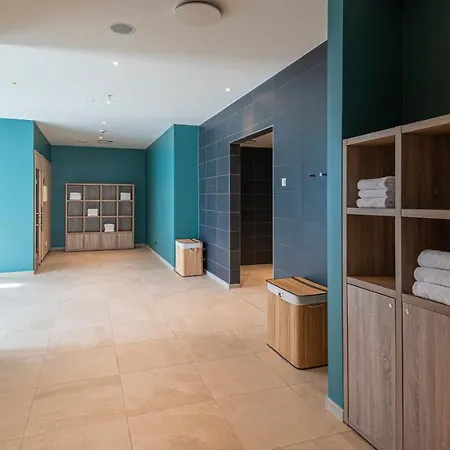Centre By Ihg Hotell 4*