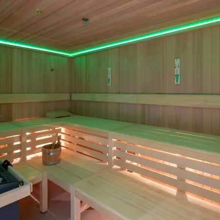 Centre By Ihg מלון