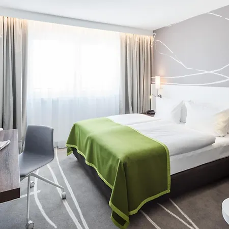 מלון Centre By Ihg