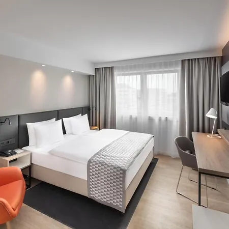 Centre By Ihg מלון 4*