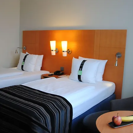 Centre By Ihg Hotel