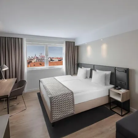 Отель Centre By Ihg