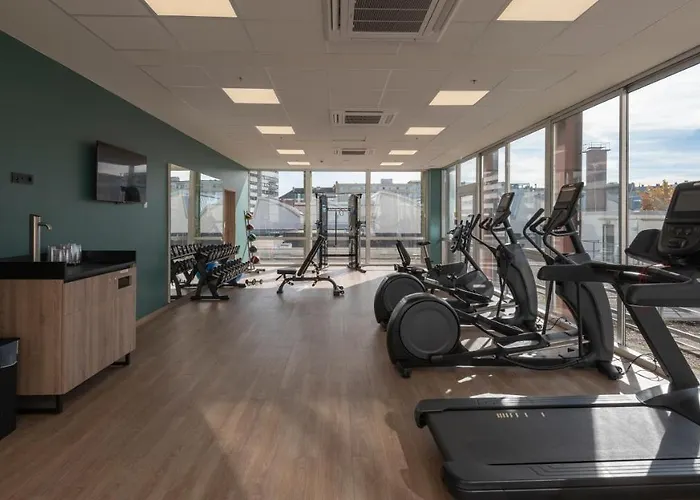 Centre By Ihg Hotel 4*